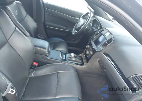 2020 Chrysler 300 300S z USA, uszkodzony, nr VIN 2C3CCABG1LH255491